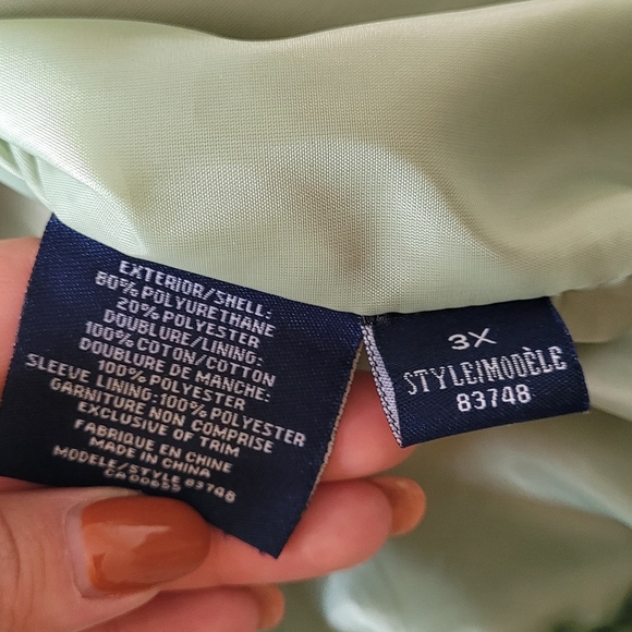 Size 3X Water proof and wind proof jacket. - Picture 4 of 4